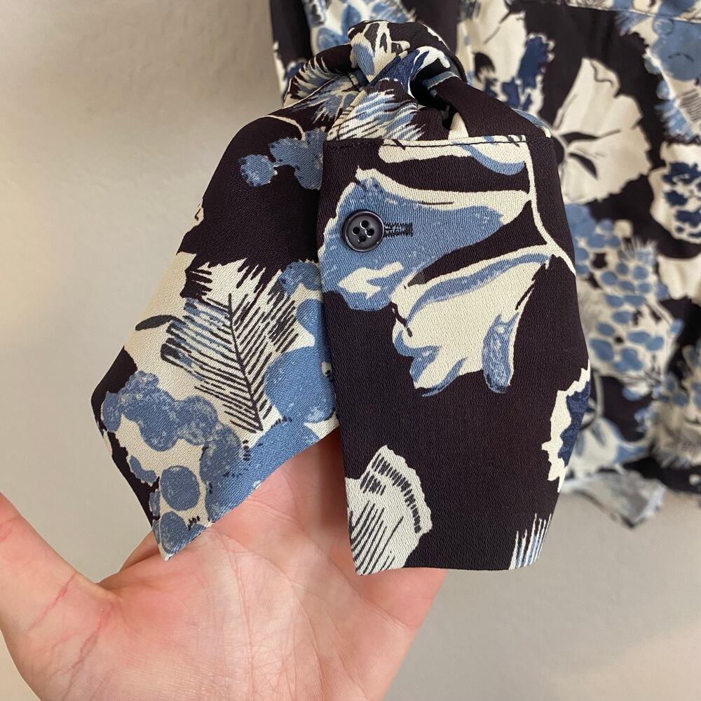 Reiss Mika Button Down Blouse Long Sleeve Womens Size 2 XS Floral Blue Career - Picture 4 of 11